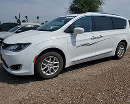 Chrysler Pacifica sprowadzony ze stanów